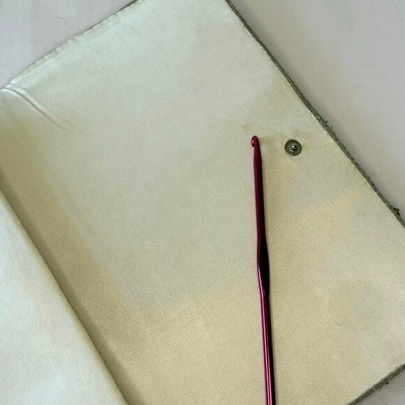 India Art Emporium Hand Made Silk & Beaded Evening Bag Clutch | Gold Silver - Picture 9 of 12